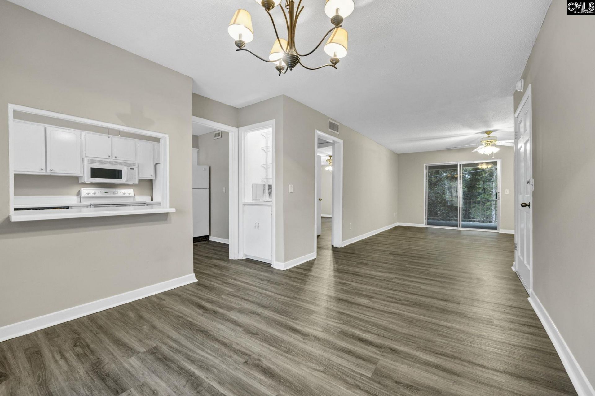 3600 Chateau Drive  Photo 11