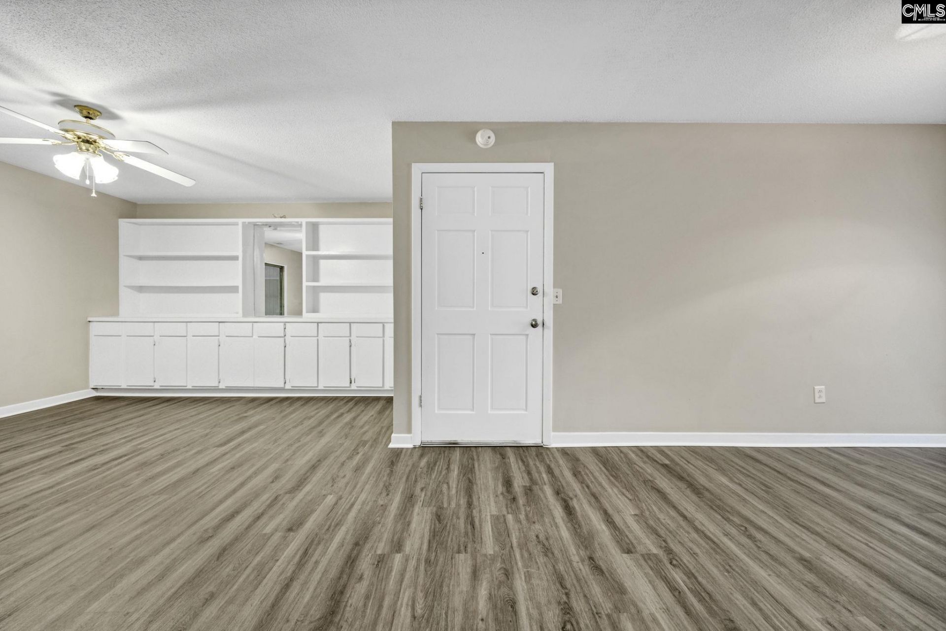 3600 Chateau Drive  Photo 6