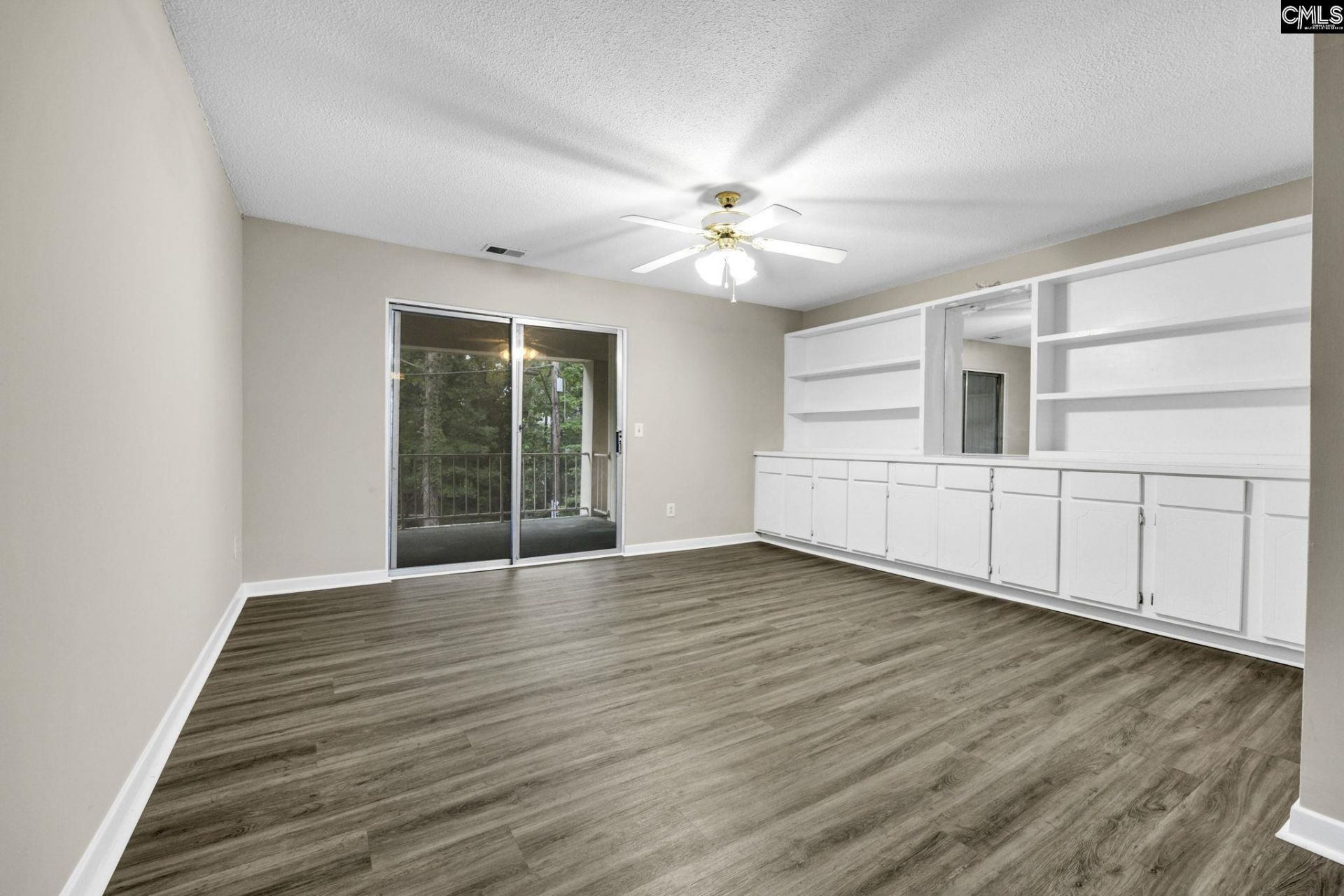 3600 Chateau Drive  Photo 7