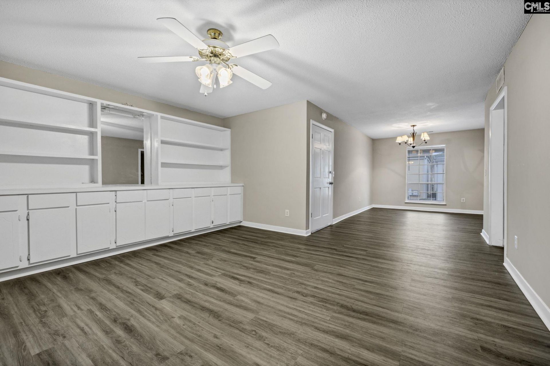 3600 Chateau Drive  Photo 8
