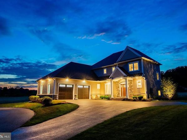 425 E DELP ROAD , LANCASTER, PA 17601
