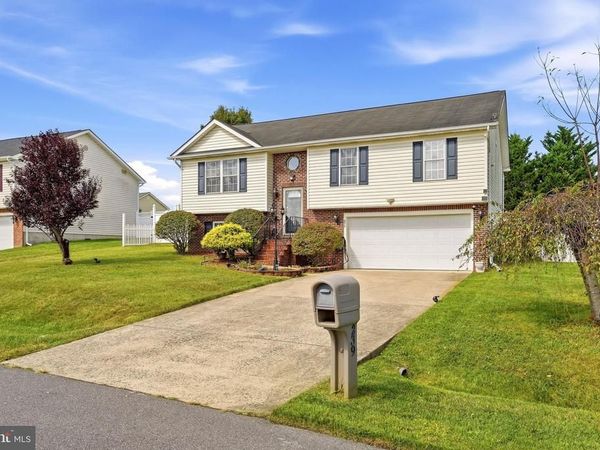 239 FORD CIRCLE, INWOOD, WV 25428