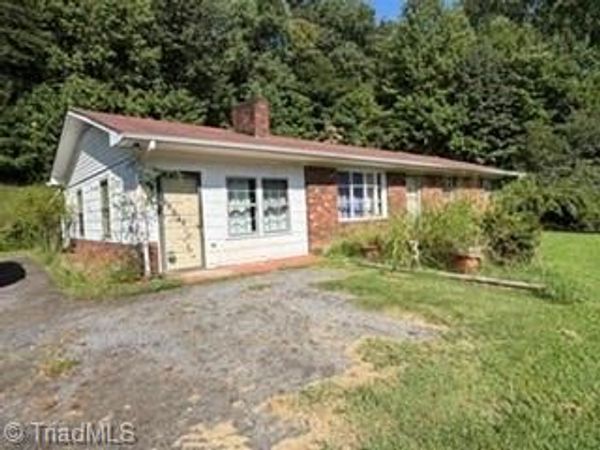 2101 Mount Sinai Road , Wilkesboro, NC 28697