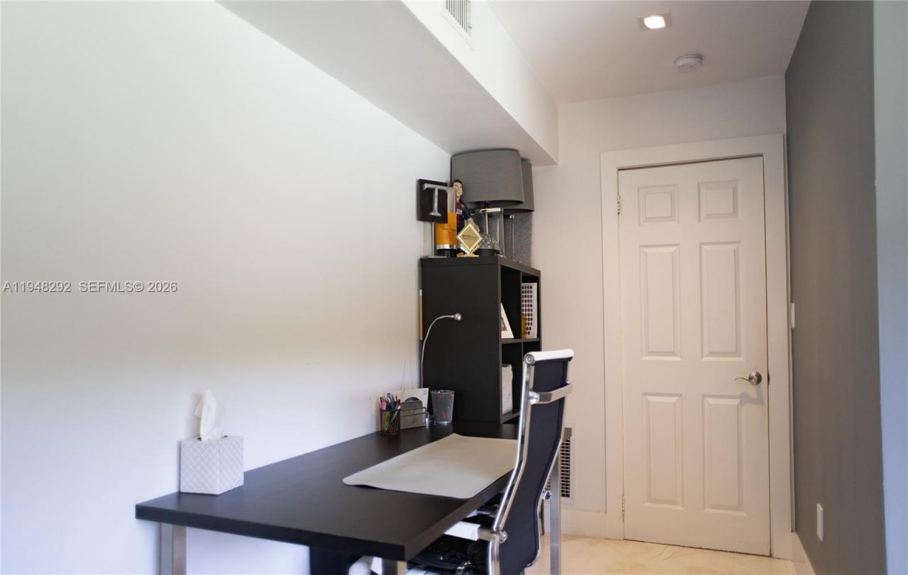 2110 Keystone Blvd , North Miami, FL 33181 Photo