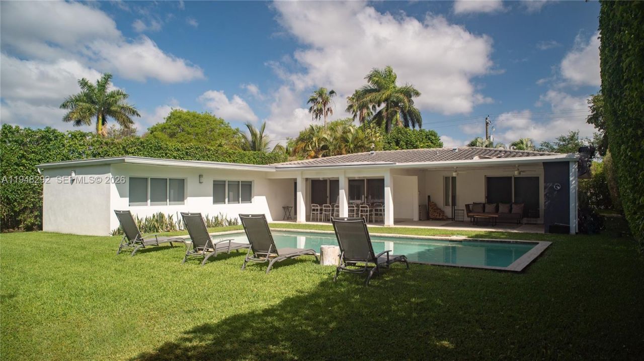 2110 Keystone Blvd , North Miami, FL 33181 Photo