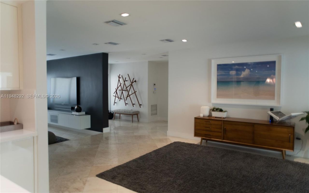 2110 Keystone Blvd , North Miami, FL 33181 Photo