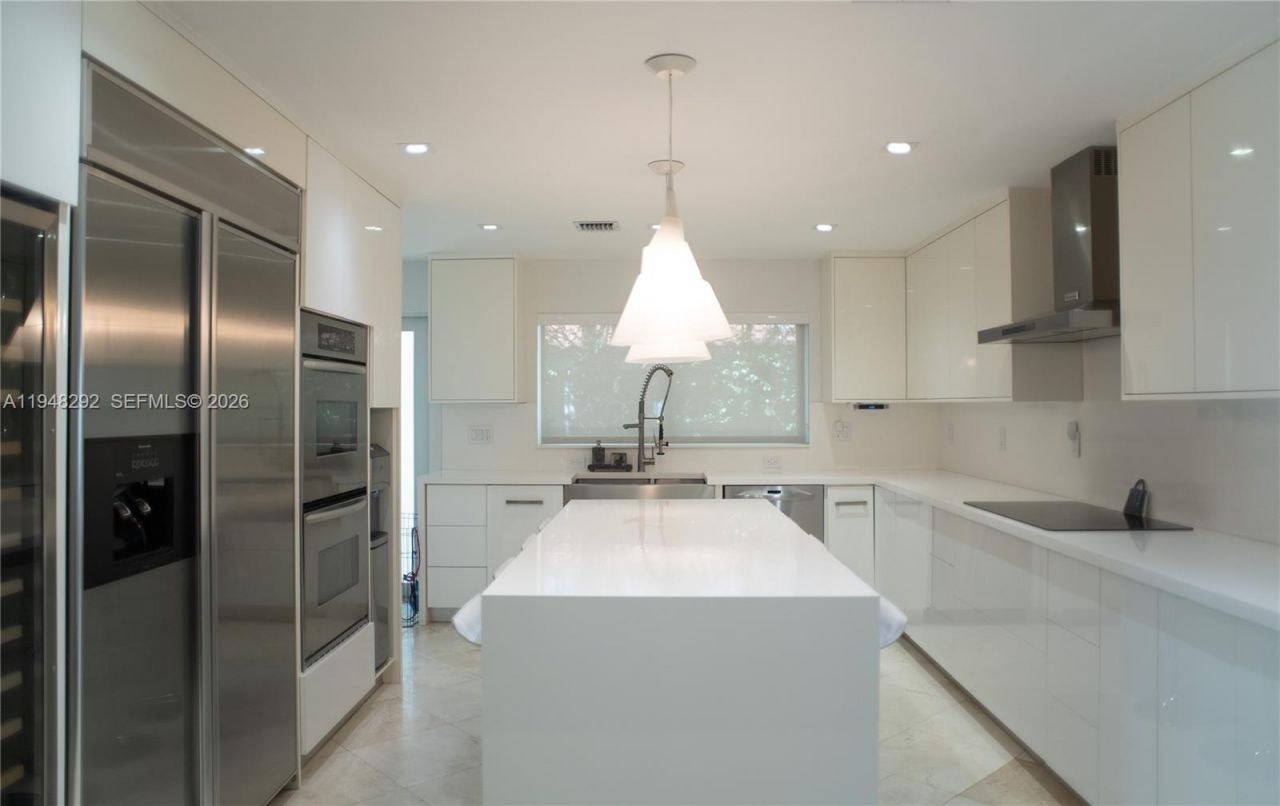 2110 Keystone Blvd , North Miami, FL 33181 Photo