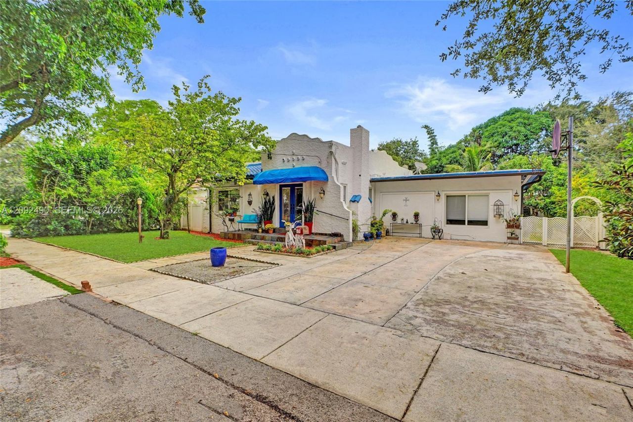 860 NE 127th St , North Miami, FL 33161 Photo
