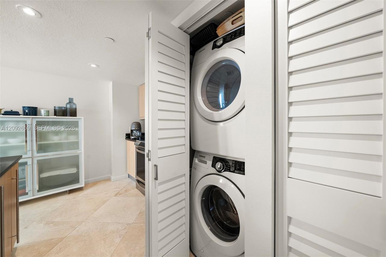 7600 Collins Ave , Unit 1012, Miami Beach, FL 33141 Photo