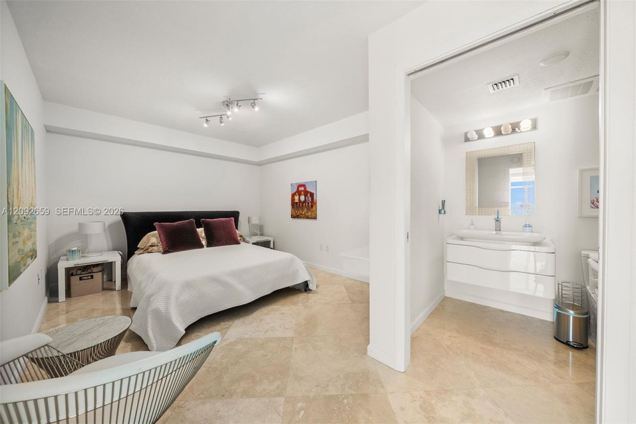 7600 Collins Ave , Unit 1012, Miami Beach, FL 33141 Photo