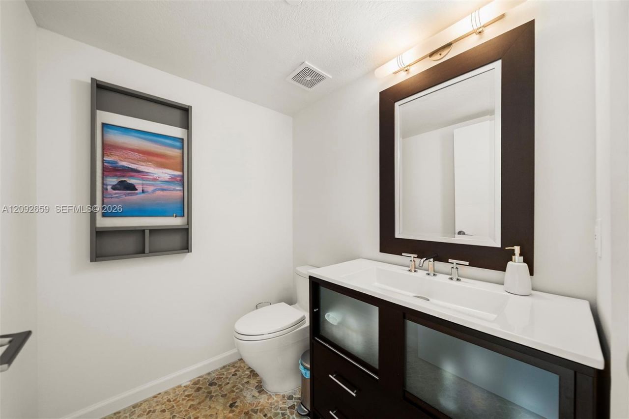 7600 Collins Ave , Unit 1012, Miami Beach, FL 33141 Photo