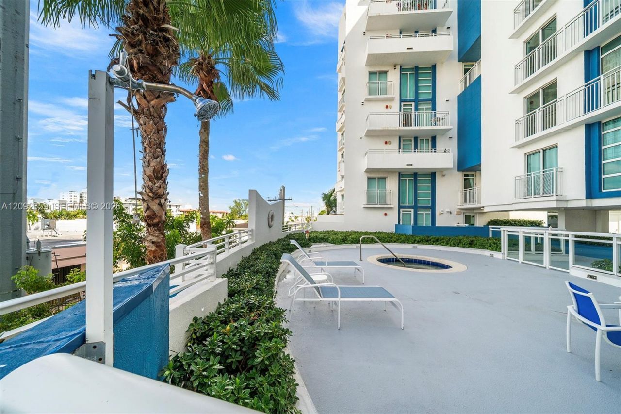 7600 Collins Ave , Unit 1012, Miami Beach, FL 33141 Photo