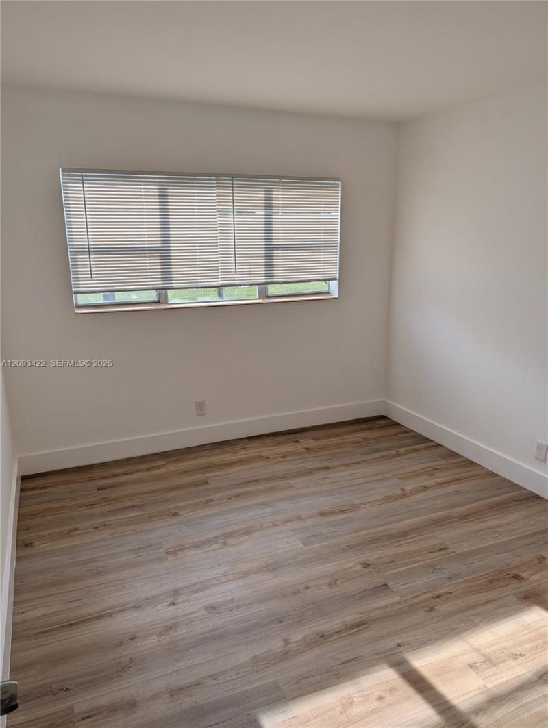 270 Layne Blvd , Unit 202, Hallandale Beach, FL 33009 Photo