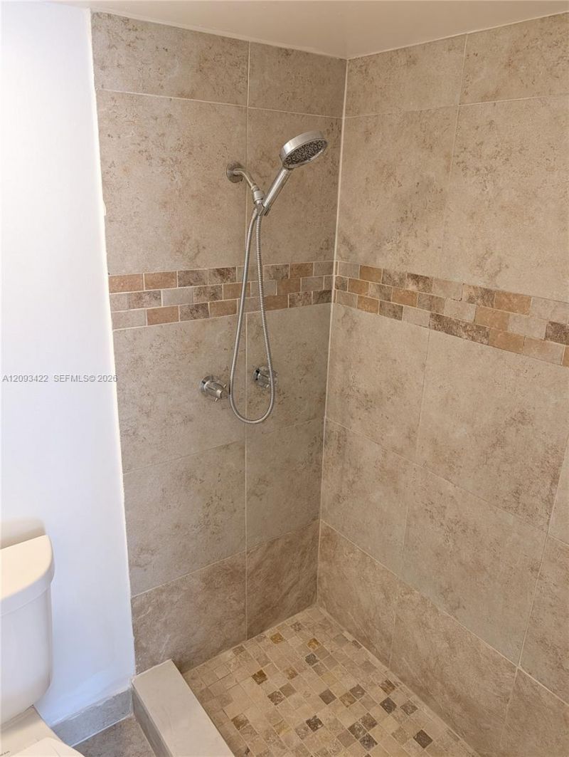 270 Layne Blvd , Unit 202, Hallandale Beach, FL 33009 Photo