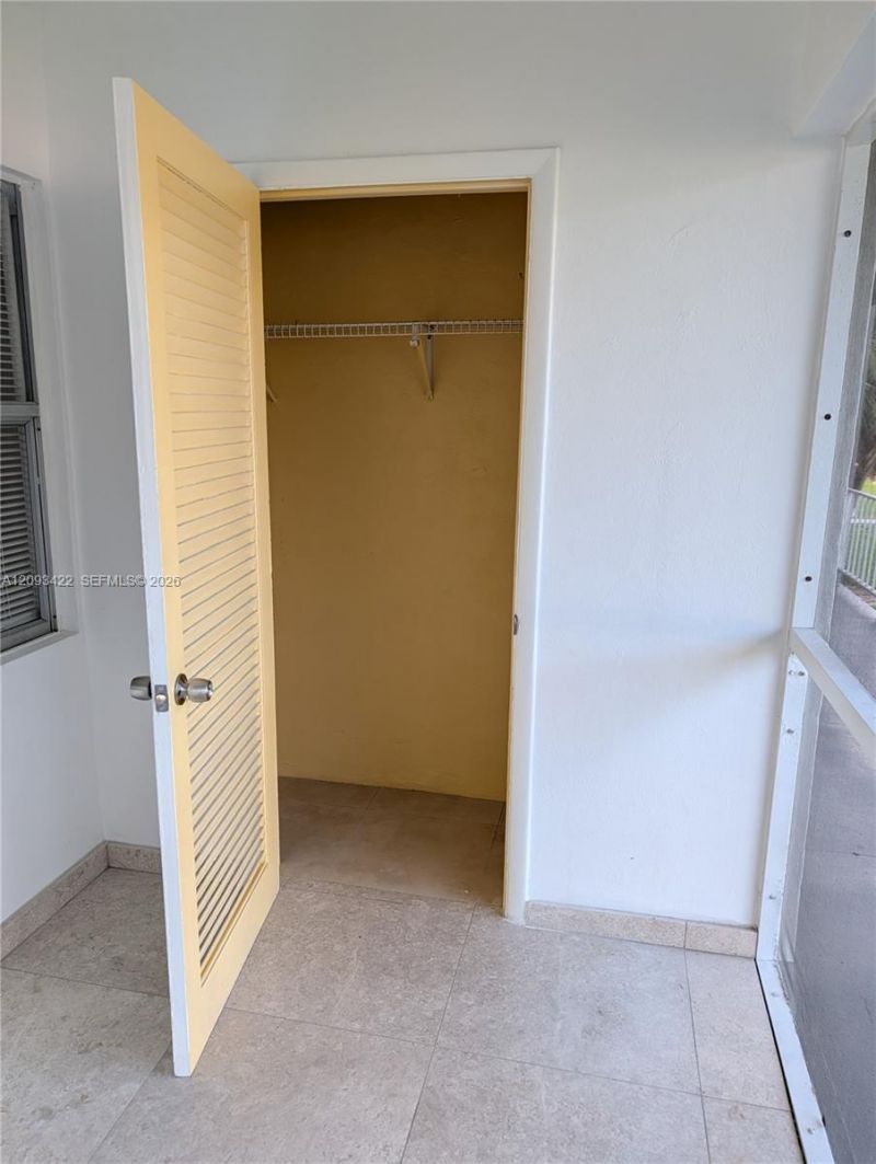 270 Layne Blvd , Unit 202, Hallandale Beach, FL 33009 Photo