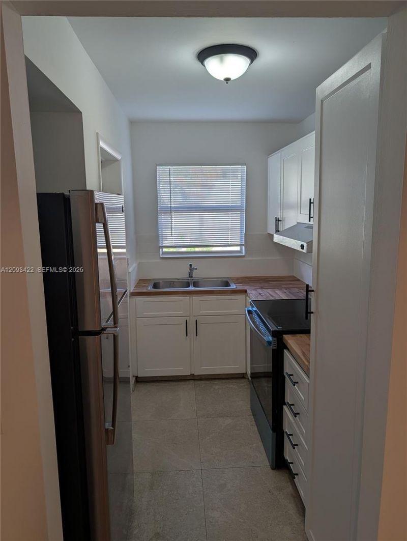 270 Layne Blvd , Unit 202, Hallandale Beach, FL 33009 Photo