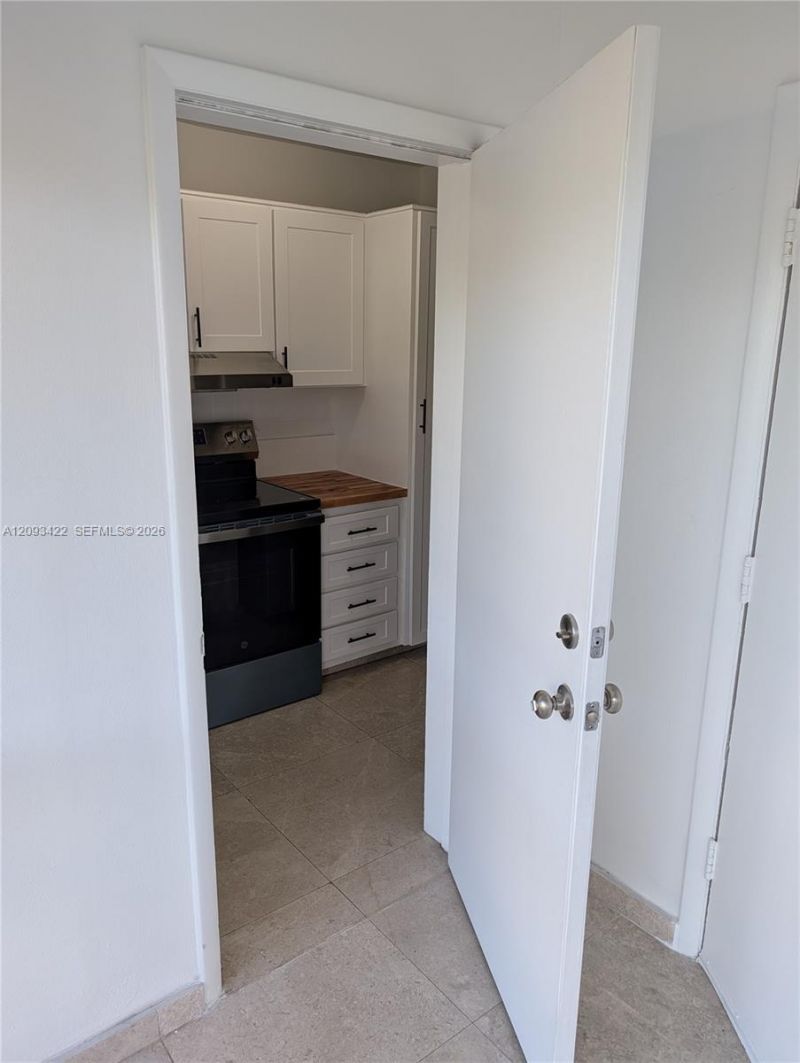 270 Layne Blvd , Unit 202, Hallandale Beach, FL 33009 Photo