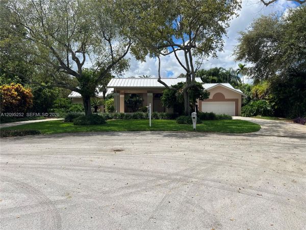 18032 SW 82nd Ct , Palmetto Bay, FL 33157
