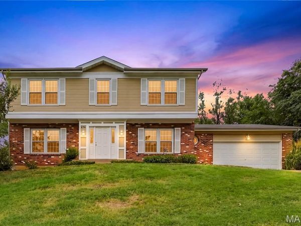 176 Spring Oaks Drive, Ballwin, MO 63011