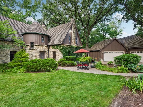 28W670 Batavia Road, Warrenville, IL 60555