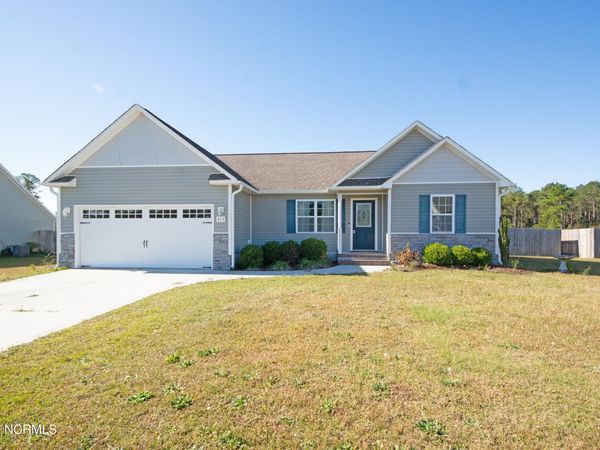 315 Basil Court , Hubert, NC 28539