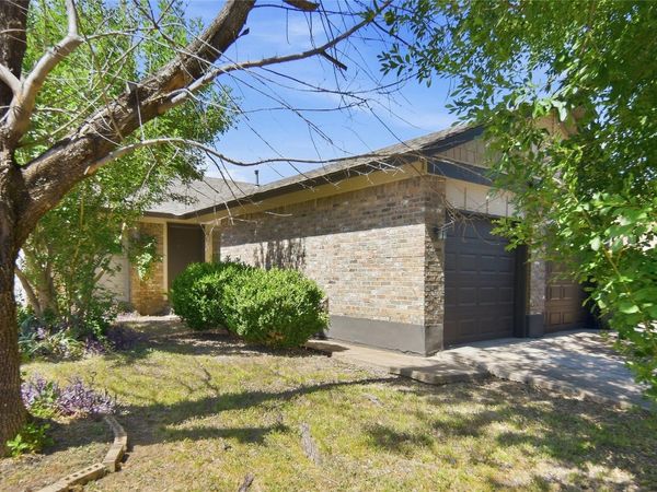 1918 Nicole CIR, Unit B, Round Rock, TX 78664