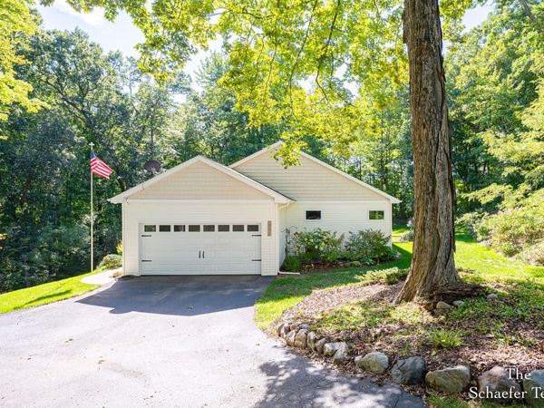 10920 Foreman Street SE, Lowell, MI 49331