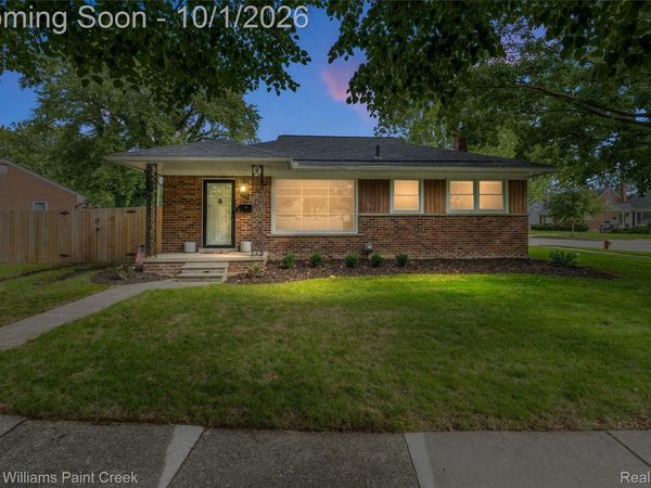 22404 Edgewood Street, St Clair Shores, Mi 48080