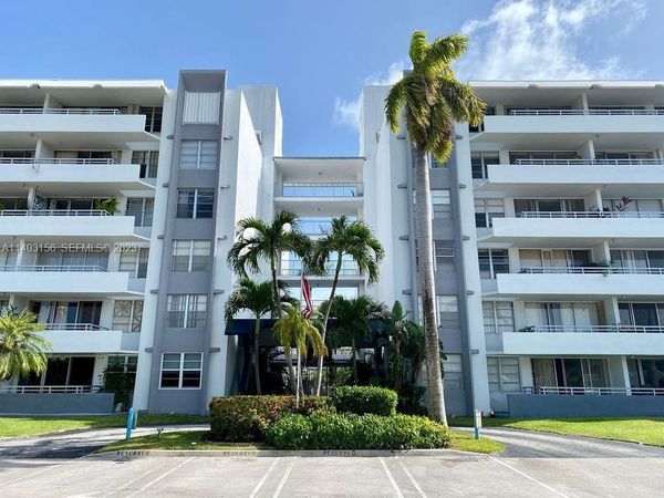 1080 94TH Street, Unit 103, Bay Harbor Islands, FL 33154