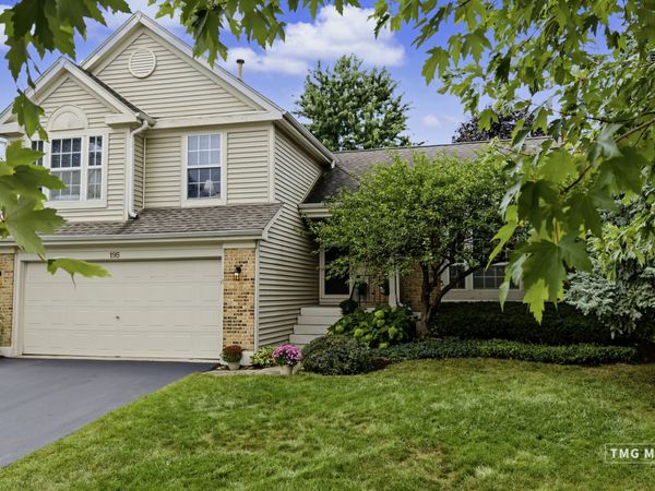 195 Meadow Lakes Boulevard , Aurora, IL 60504