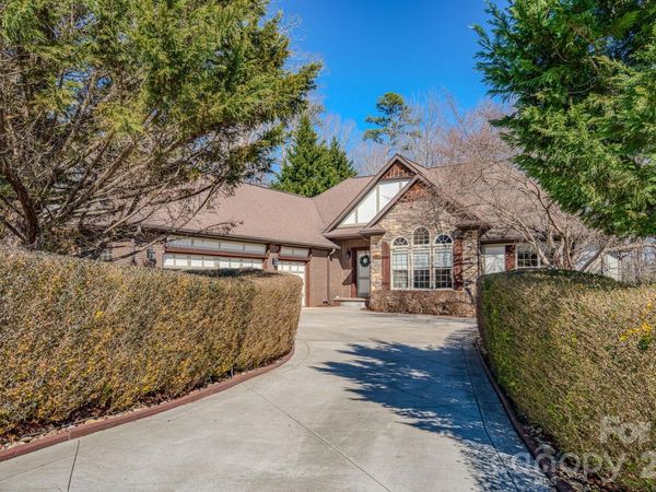 3975 Plantation Drive , Morganton, NC 28655