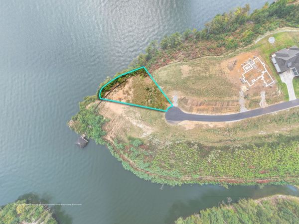 LOT 6 ^ Natures Trl, Florence, AL 35630