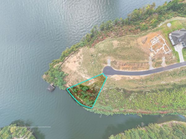 LOT 8 ^ Natures Trl, Florence, AL 35630