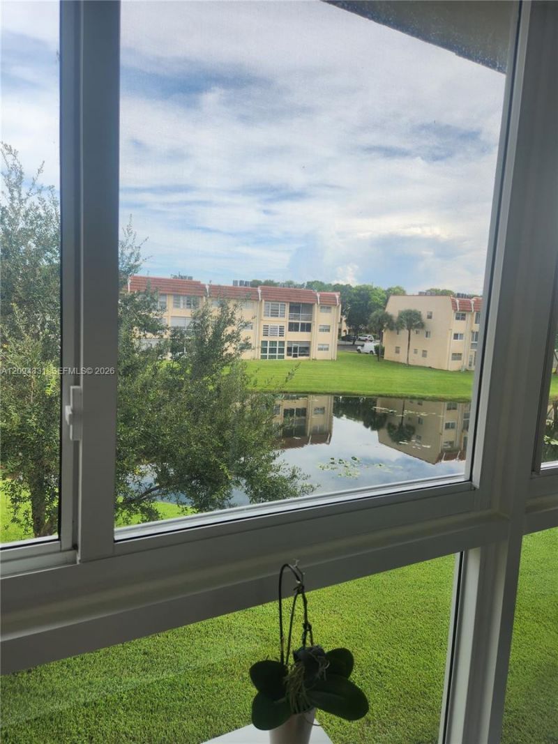 8891 Sunrise Lakes Blvd , Unit 302, Sunrise, FL 33322 Photo