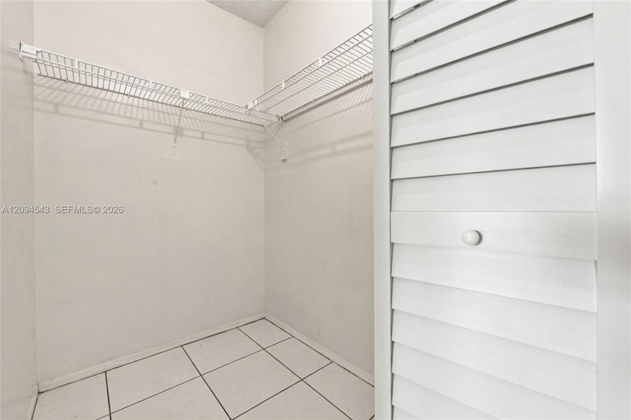 2700 Riverside Dr , Unit 302-B, Coral Springs, FL 33065 Photo