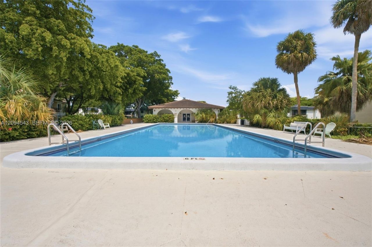 2700 Riverside Dr , Unit 302-B, Coral Springs, FL 33065 Photo