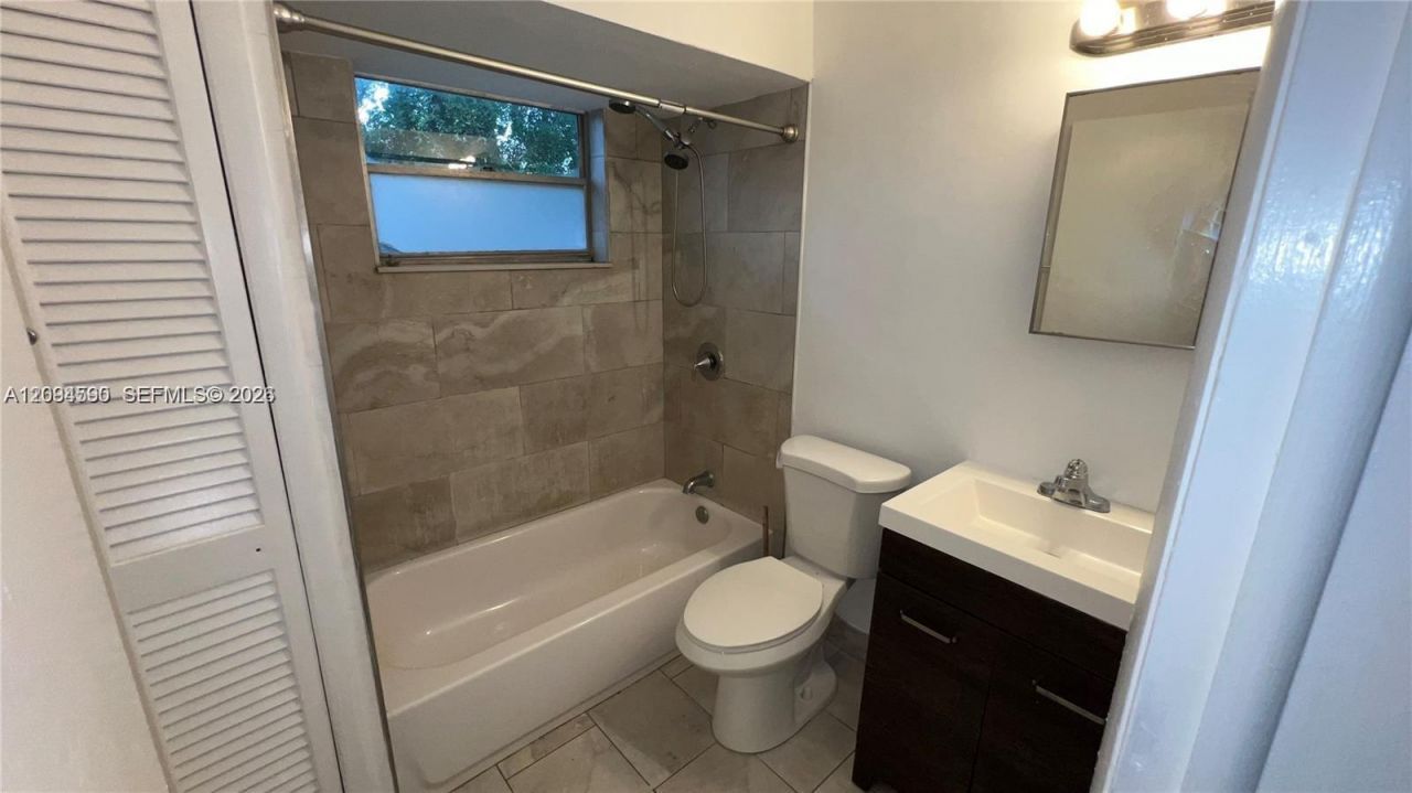 6021 SW 36th Ct #e & W, Miramar, FL 33023 Photo