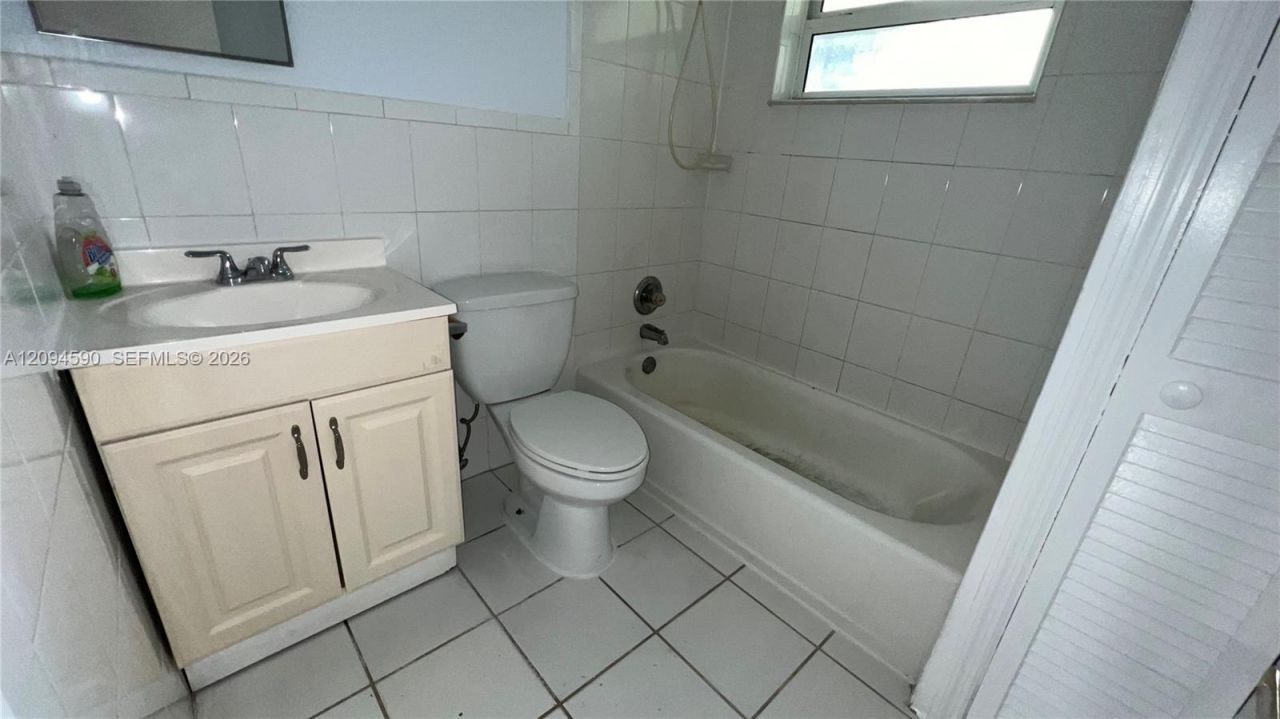 6021 SW 36th Ct #e & W, Miramar, FL 33023 Photo