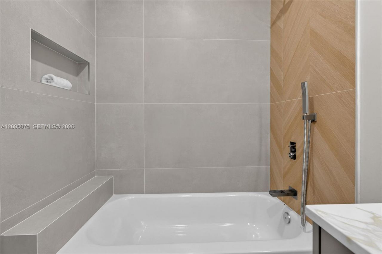 5349 Balsam Ter, Plantation, FL 33317 Photo