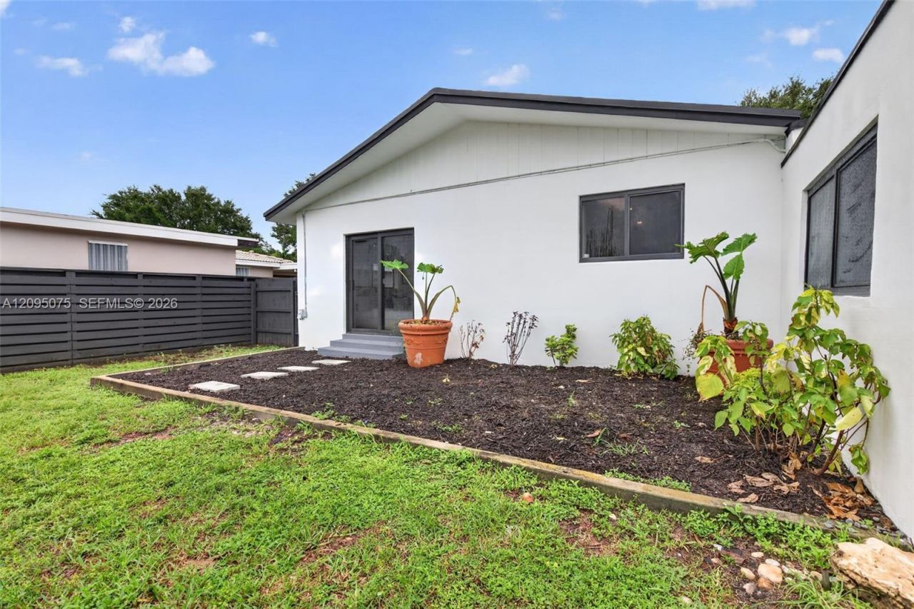 5349 Balsam Ter, Plantation, FL 33317 Photo