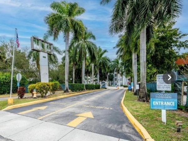 494 NW 165th St Rd , Unit C-602, Miami, FL 33169