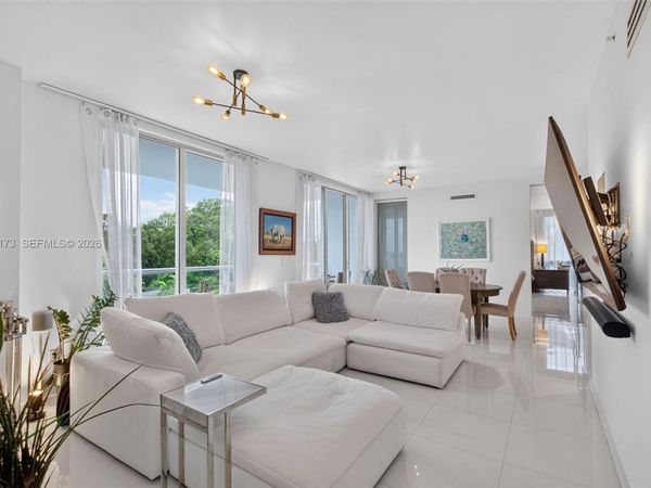 720 NE 62nd St, Unit 412, Miami, FL 33138