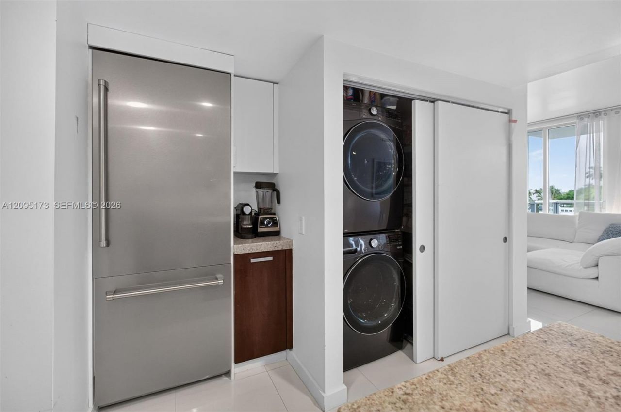 720 NE 62nd St, Unit 412, Miami, FL 33138 Photo