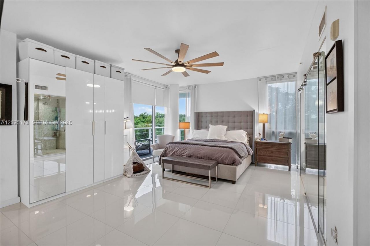 720 NE 62nd St, Unit 412, Miami, FL 33138 Photo