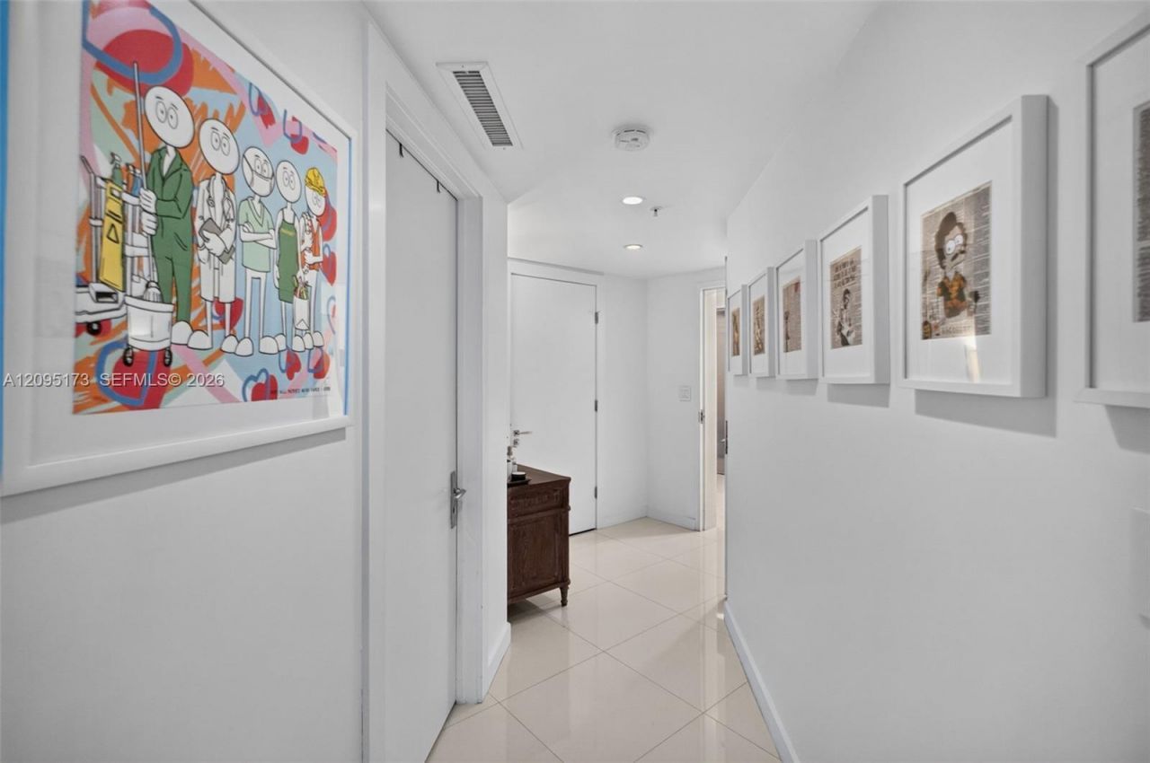 720 NE 62nd St, Unit 412, Miami, FL 33138 Photo