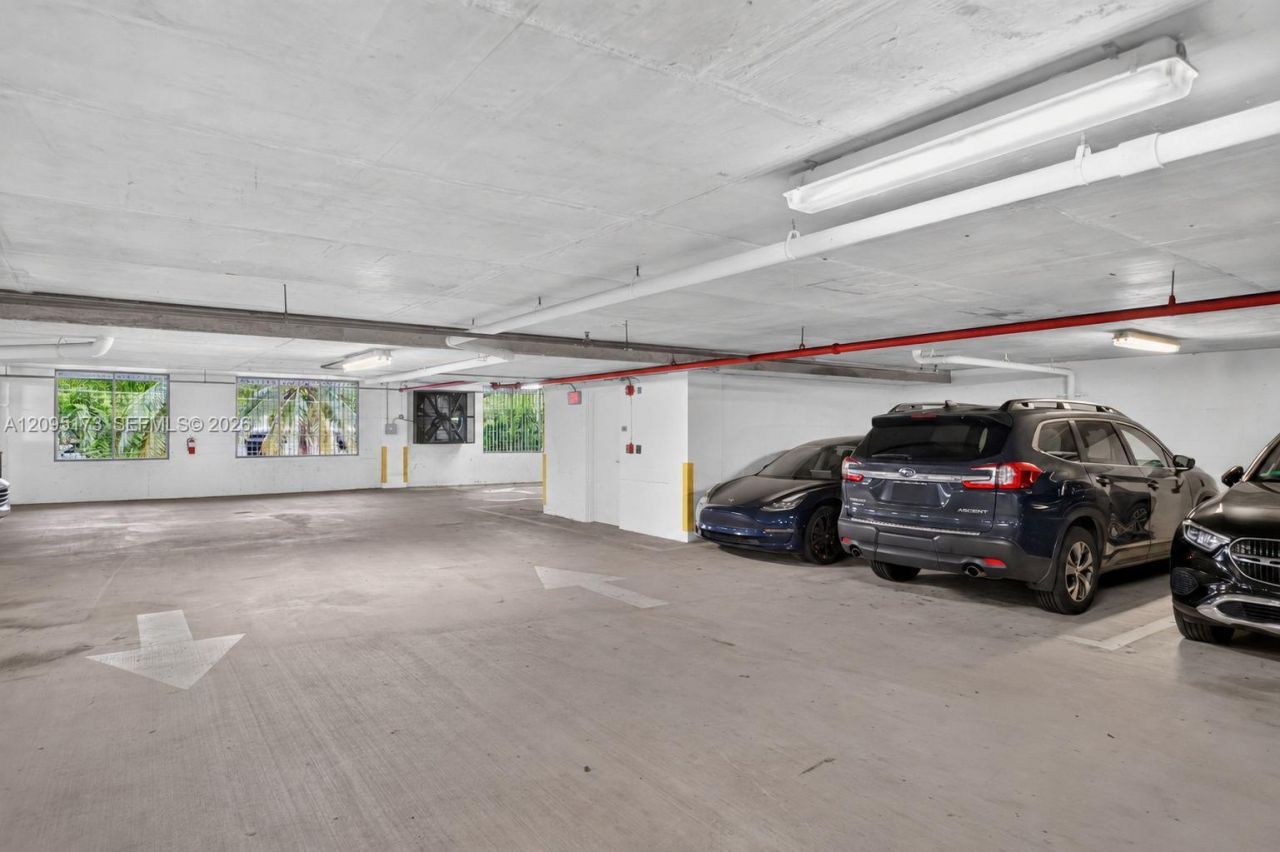720 NE 62nd St, Unit 412, Miami, FL 33138 Photo