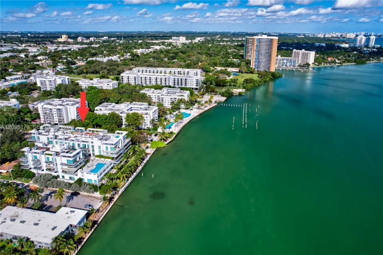720 NE 62nd St, Unit 412, Miami, FL 33138 Photo