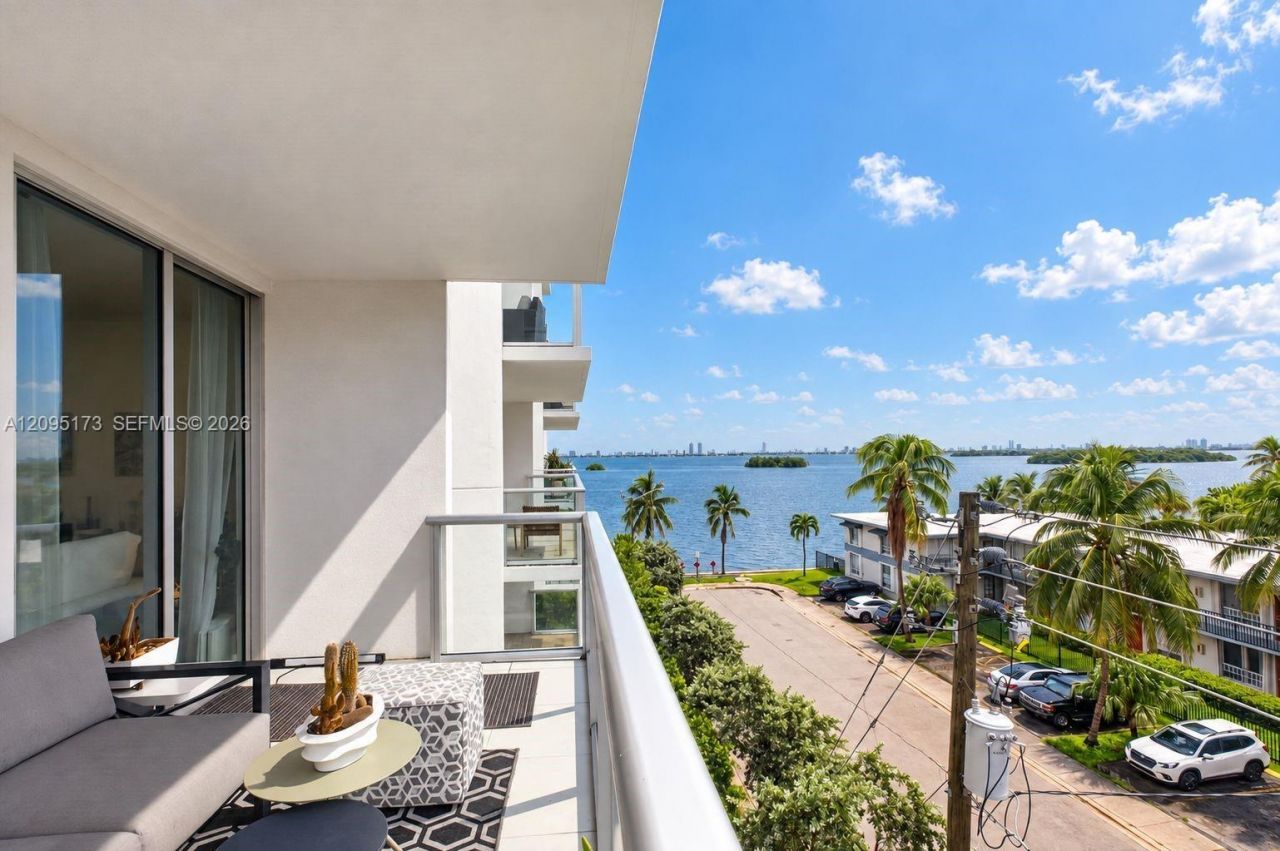 720 NE 62nd St, Unit 412, Miami, FL 33138 Photo