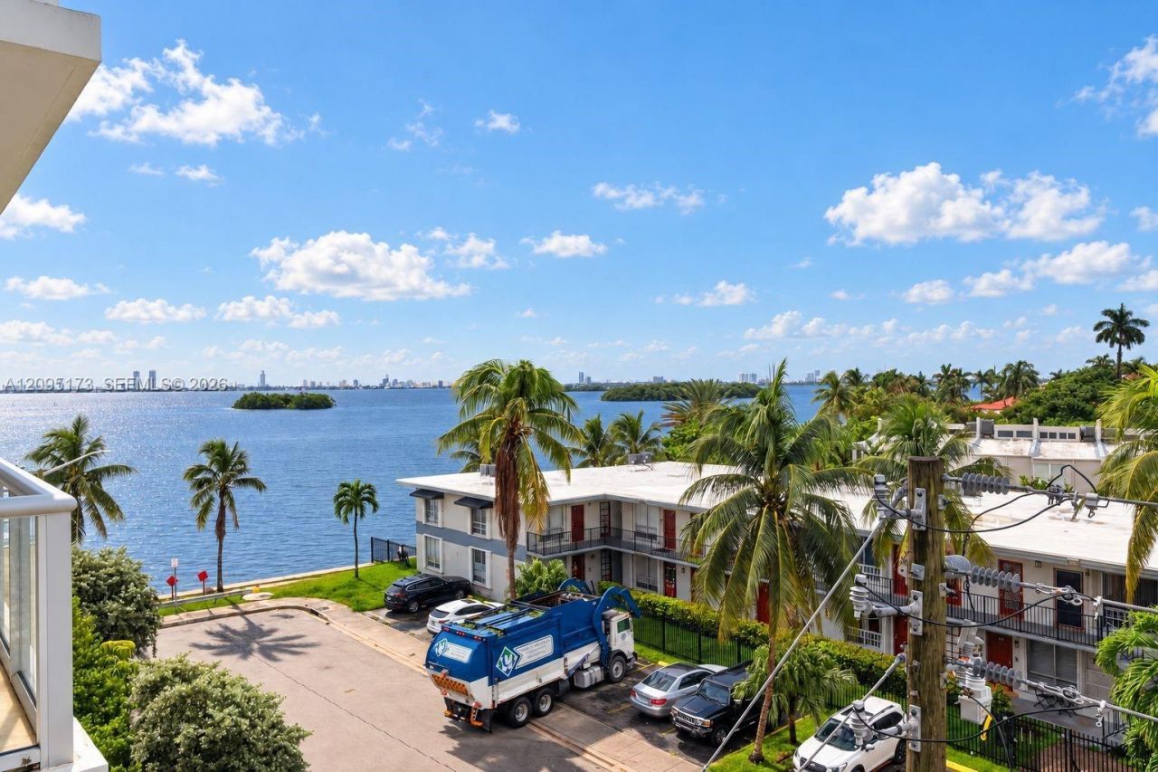 720 NE 62nd St, Unit 412, Miami, FL 33138 Photo