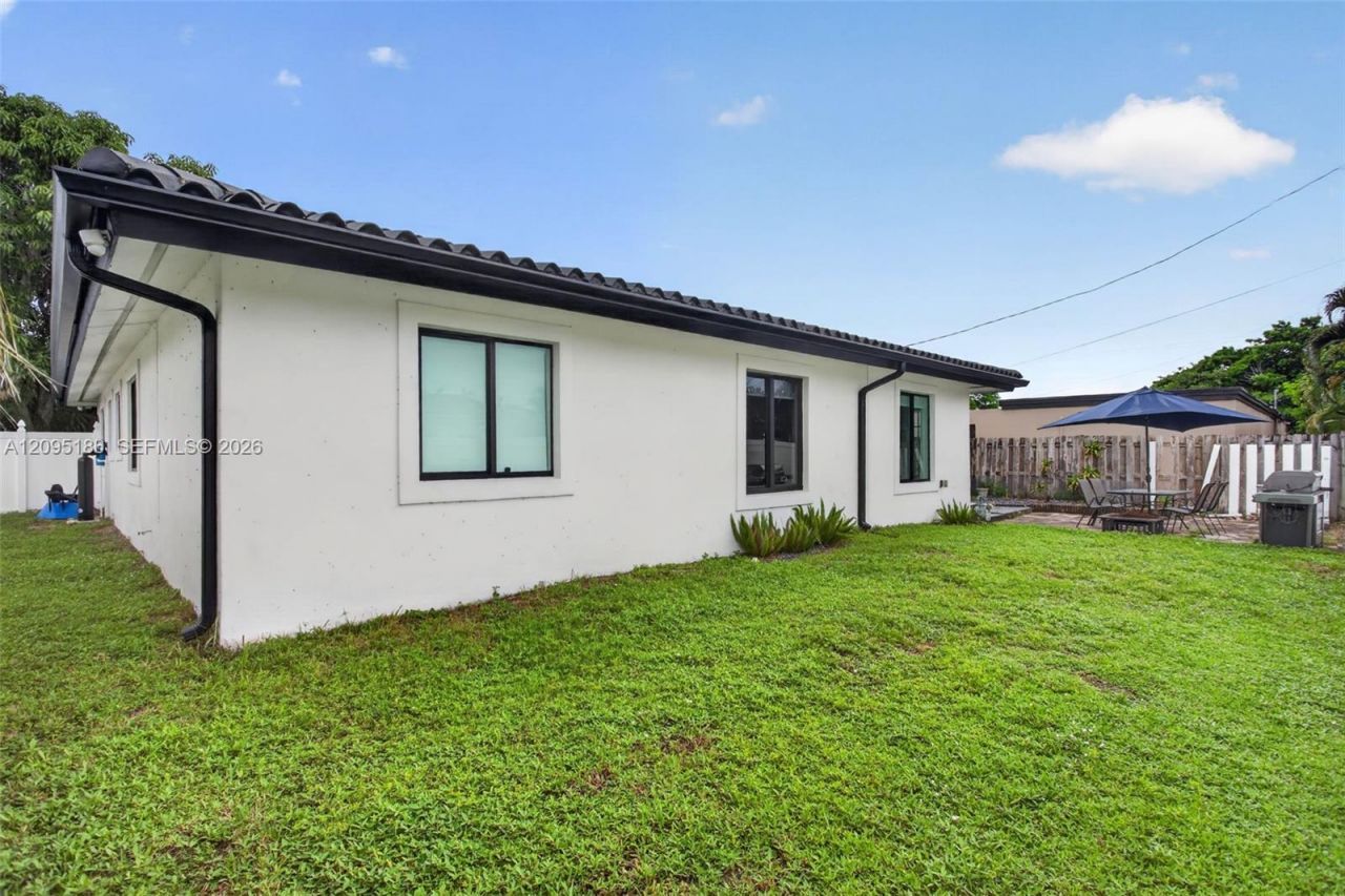 2545 SE 2nd Ct , Pompano Beach, FL 33062 Photo